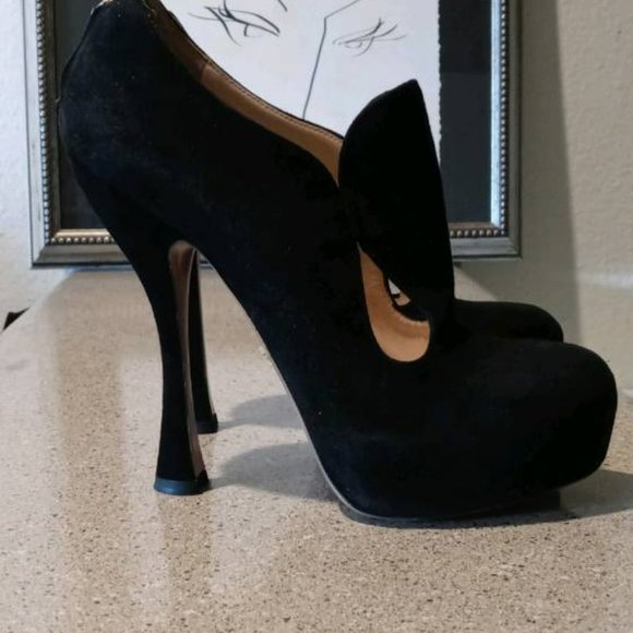 AUTHENTIC PRADA BLACK SUEDE HEELS - Picture 2 of 7